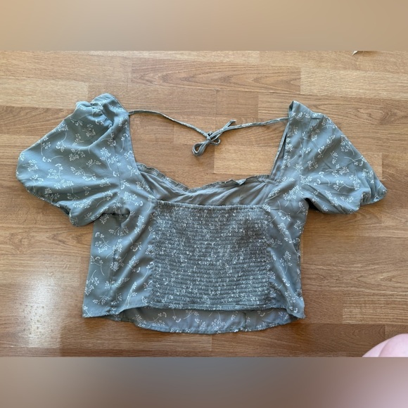 Abercrombie & Fitch Cropped Floral Puff Sleeve Smocked Back Square Neck Top XL - Picture 2 of 8